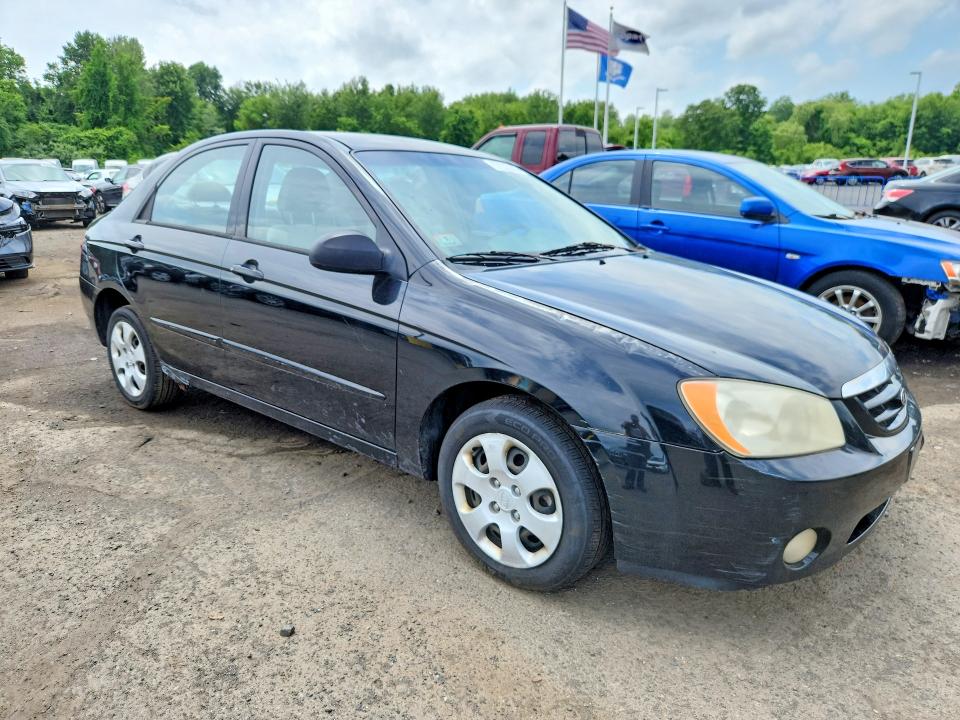 57332286 :رقم المزاد ، KNAFE122455129222 vin ، 2005 Kia Spectra مزاد بيع