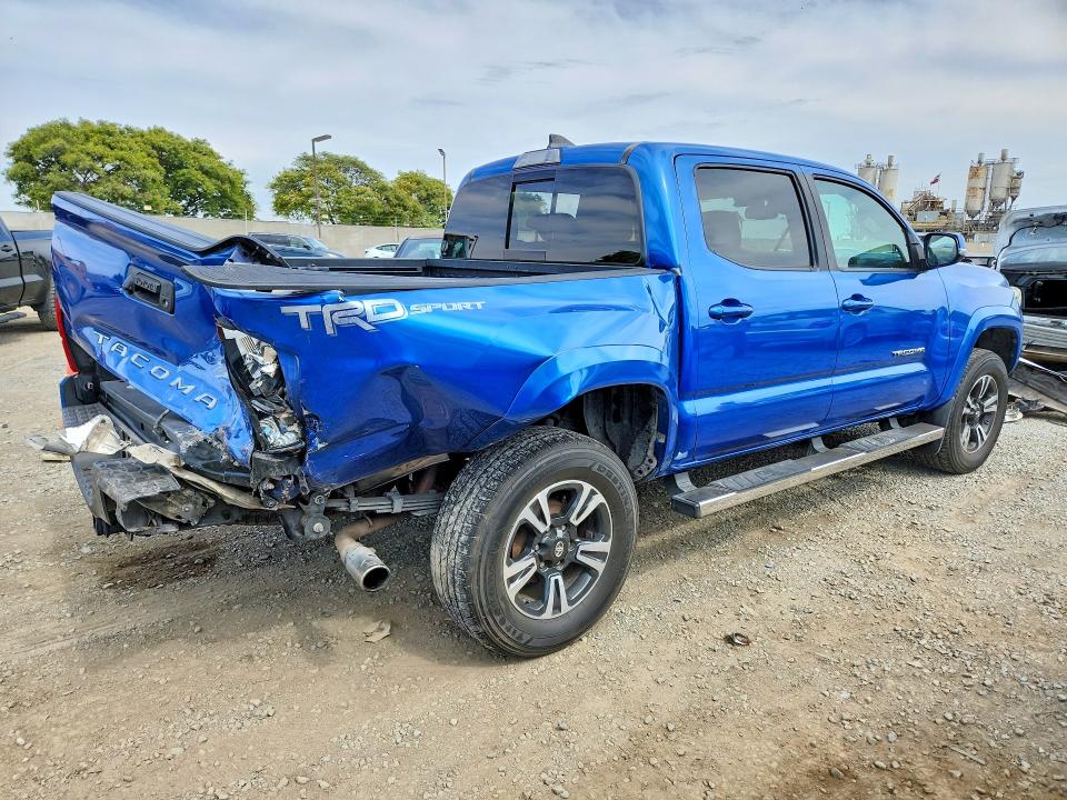 57162346 :رقم المزاد ، 3TMAZ5CN7JM072357 vin ، 2018 Toyota Tacoma مزاد بيع