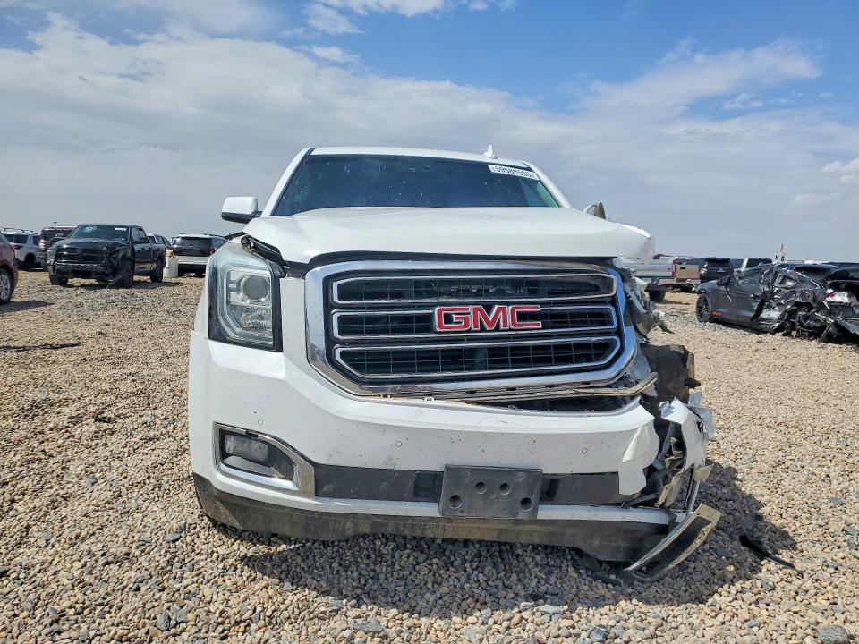 59588596 :رقم المزاد ، 1GKS2GKCXHR113856 vin ، 2017 Gmc Yukon Xl مزاد بيع