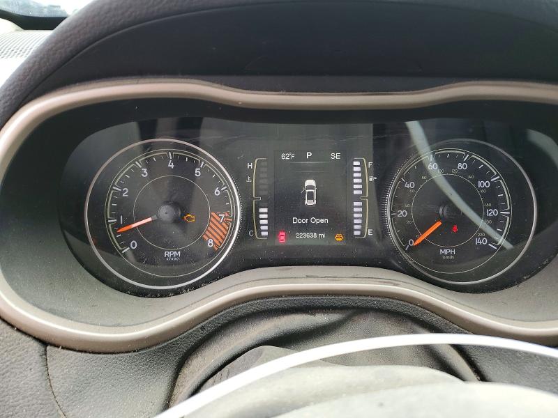 55788926 :رقم المزاد ، 1C4PJMCS7FW514062 vin ، 2015 Jeep Cherokee مزاد بيع