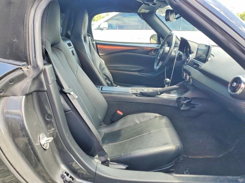 57370396 :رقم المزاد ، JM1NDAD75M0458887 vin ، 2021 Mazda Mx-5 Miata مزاد بيع