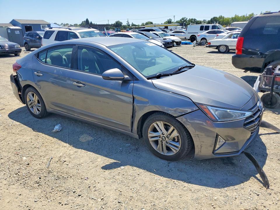 57699766 :رقم المزاد ، 5NPD84LF8KH409368 vin ، 2019 Hyundai Elantra مزاد بيع