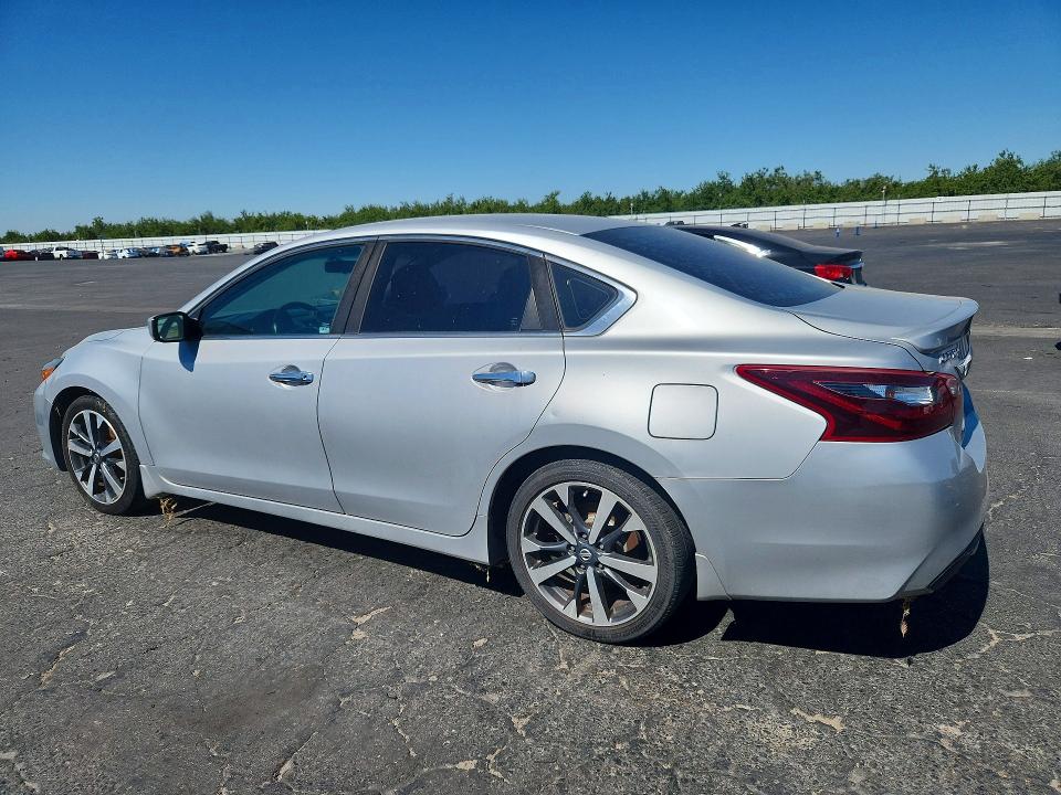 58222696 :رقم المزاد ، 1N4AL3AP0HC275246 vin ، 2017 Nissan Altima مزاد بيع