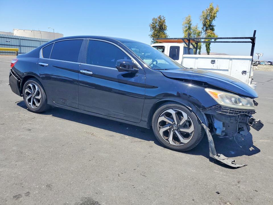 2016 Honda Accord მანქანა იყიდება აუქციონზე, vin: 1HGCR2F76GA042004, აუქციონის ნომერი: 57918466