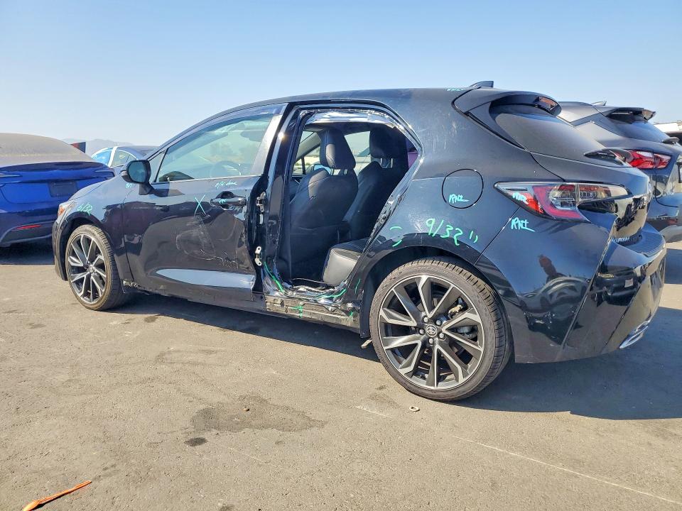 Продажа на аукционе авто 2019 Toyota Corolla Hatchback, vin: JTNK4RBE3K3015325, номер лота: 57692516