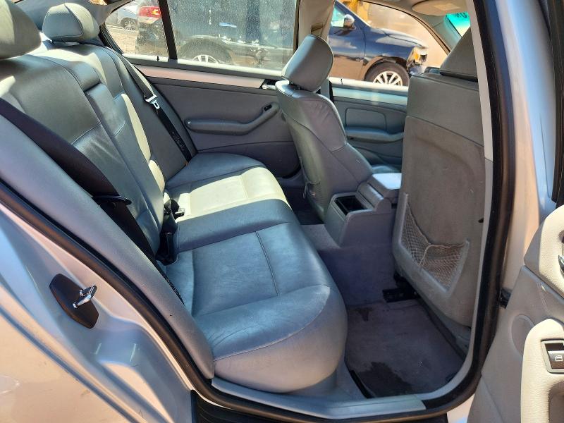 57026226 :رقم المزاد ، WBAEV33472PD00183 vin ، 2002 Bmw 325 مزاد بيع