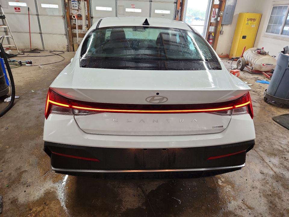 2026 Hyundai Elantra Hybrid მანქანა იყიდება აუქციონზე, vin: KMHLM4DJ9TU184875, აუქციონის ნომერი: 56152986