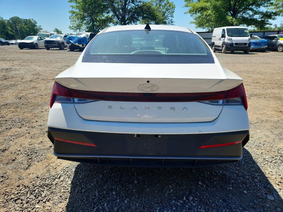 2024 Hyundai Elantra მანქანა იყიდება აუქციონზე, vin: KMHLM4DG9RU781098, აუქციონის ნომერი: 55702676