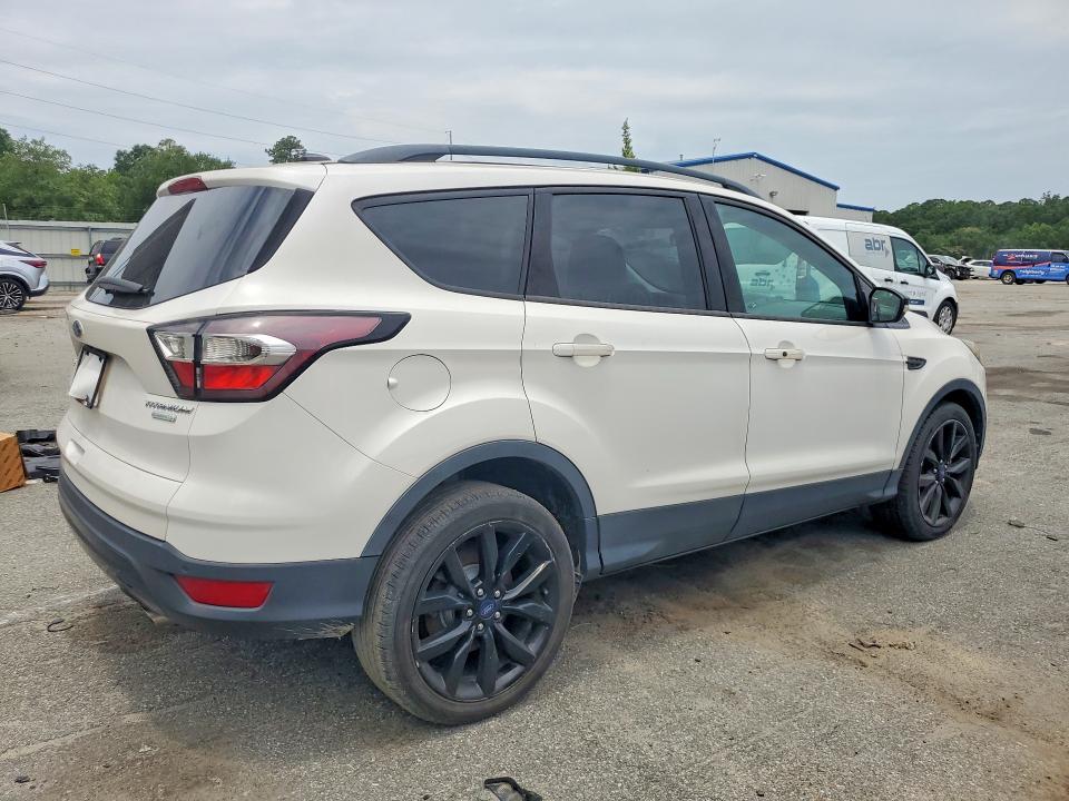 Auction sale of the 2017 Ford Escape, vin: 1FMCU0J90HUF01372, lot number: 56456846