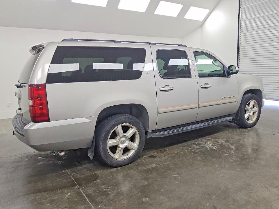 57665496 :رقم المزاد ، 1GNFC16J77J372227 vin ، 2007 Chevrolet Suburban مزاد بيع