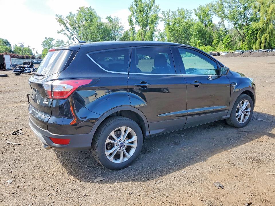 2017 Ford Escape მანქანა იყიდება აუქციონზე, vin: 1FMCU0GD1HUD65278, აუქციონის ნომერი: 55778636
