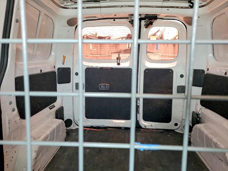 59129556 :رقم المزاد ، 3N6CM0KN3FK734303 vin ، 2015 Nissan Nv200 مزاد بيع