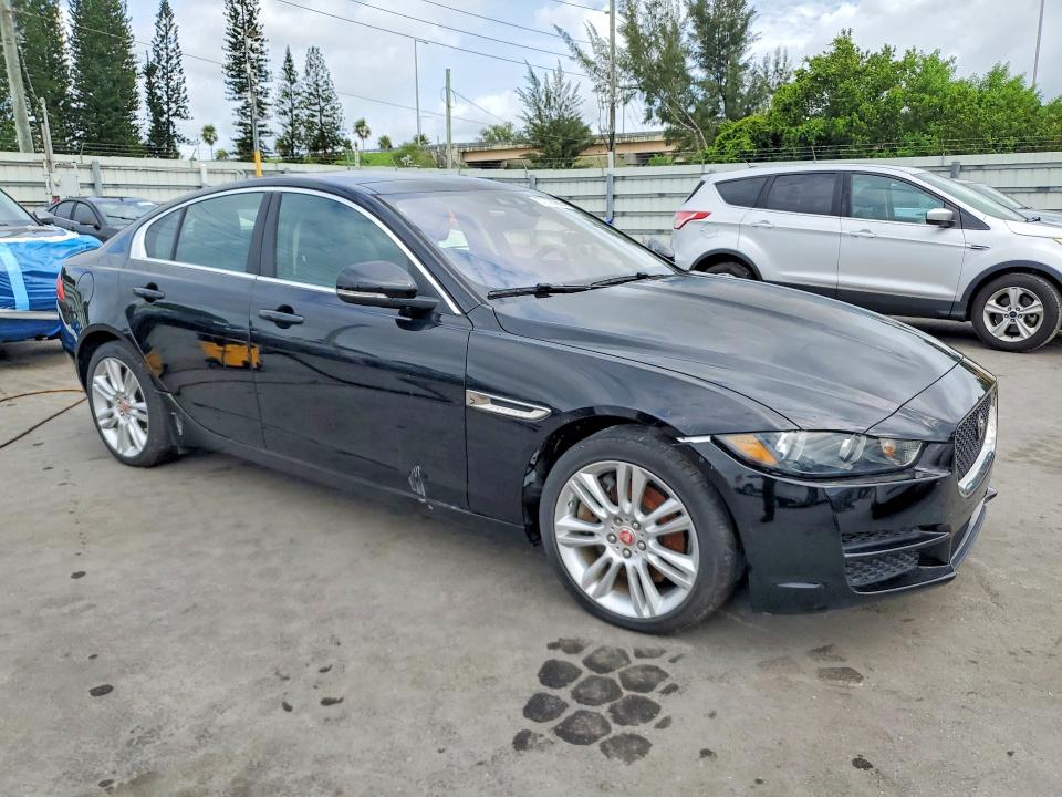 Продаж на аукціоні авто 2019 Jaguar Xe, vin: SAJAD4FX3KCP46739, номер лоту: 57033056
