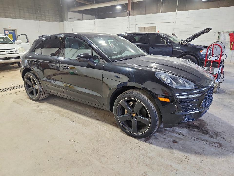 57447876 :رقم المزاد ، WP1AB2A51GLB46631 vin ، 2016 Porsche Macan مزاد بيع