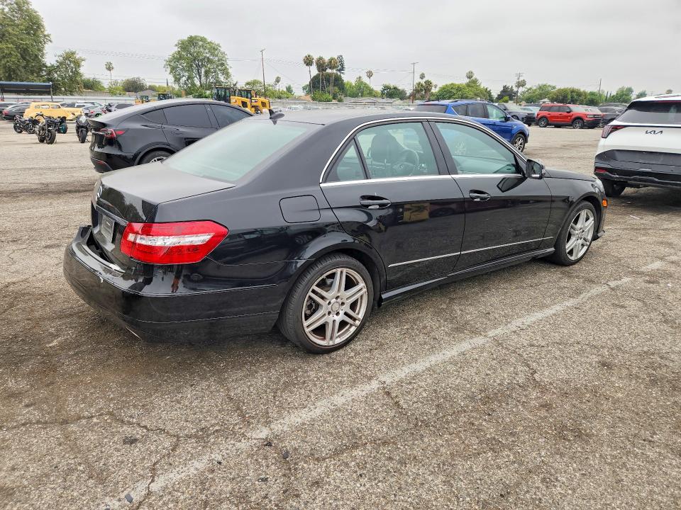2010 Mercedes-benz E მანქანა იყიდება აუქციონზე, vin: WDDHF5GB3AA058823, აუქციონის ნომერი: 57723696