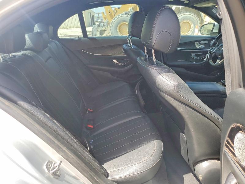 59148686 :رقم المزاد ، WDDZF4JB2JA432488 vin ، 2018 Mercedes-benz E مزاد بيع