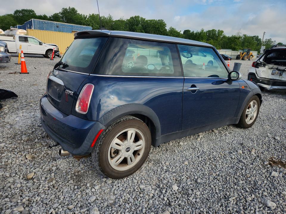 2006 Mini Cooper მანქანა იყიდება აუქციონზე, vin: WMWRC33556TJ75954, აუქციონის ნომერი: 55410986