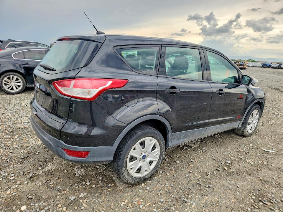 55764626 :رقم المزاد ، 1FMCU0F76FUB81026 vin ، 2015 Ford Escape مزاد بيع