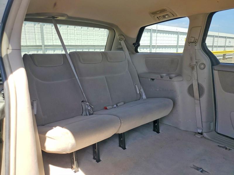 55930216 :رقم المزاد ، 5TDBA23C74S003844 vin ، 2004 Toyota Sienna مزاد بيع