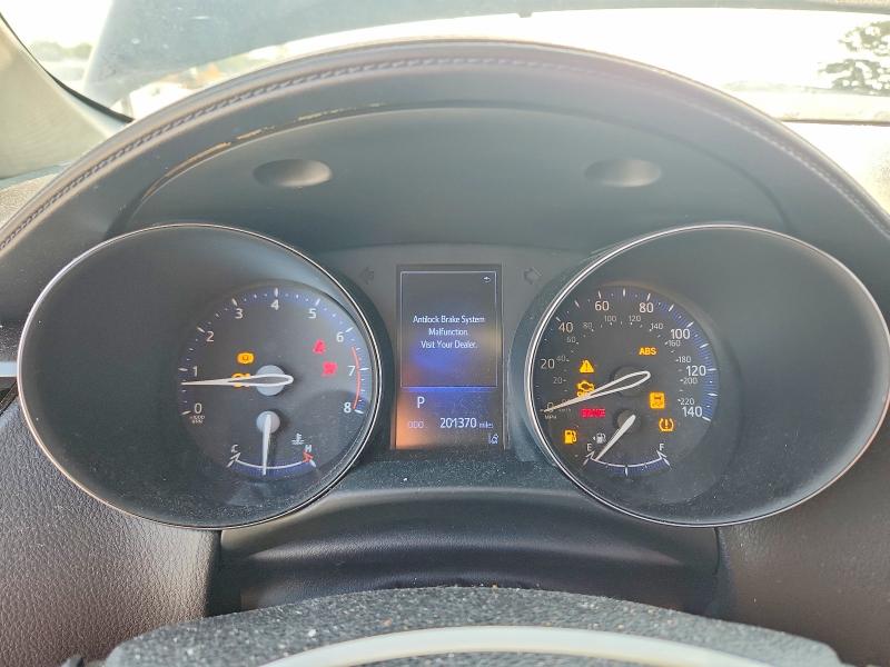 58814586 :رقم المزاد ، NMTKHMBXXJR022121 vin ، 2018 Toyota C-hr مزاد بيع