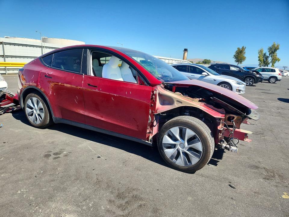 2024 Tesla Model Y მანქანა იყიდება აუქციონზე, vin: 7SAYGAEE2RF048304, აუქციონის ნომერი: 56860316