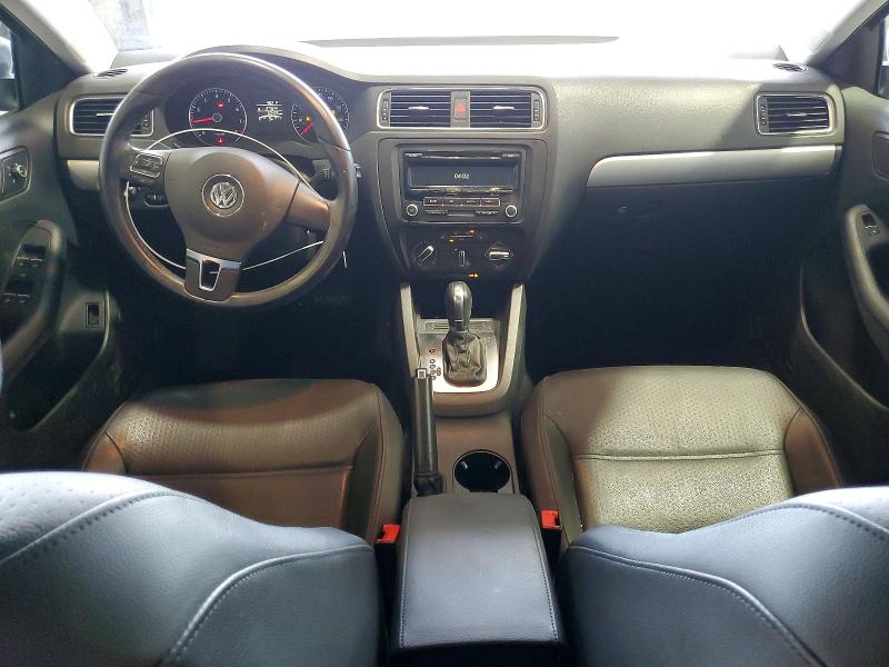 57026596 :رقم المزاد ، 3VWD17AJ1EM371863 vin ، 2014 Volkswagen Jetta مزاد بيع