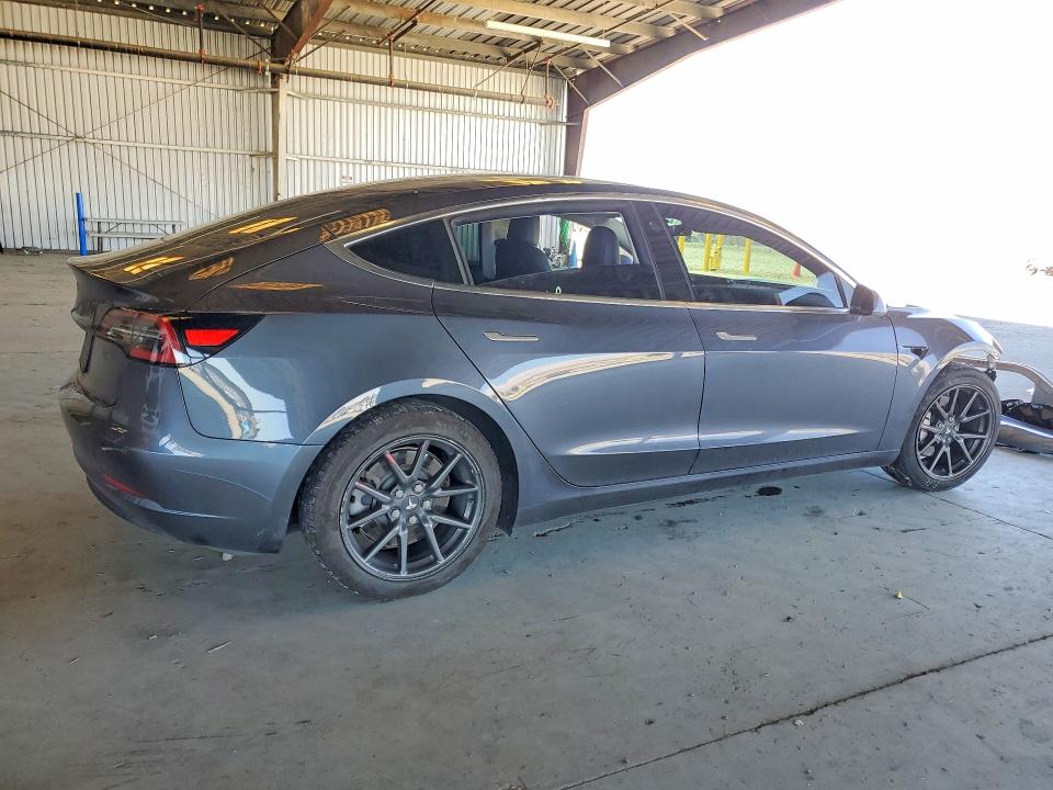 56519266 :رقم المزاد ، 5YJ3E1EA3KF400483 vin ، 2019 Tesla Model 3 مزاد بيع