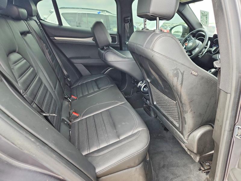 57744846 :رقم المزاد ، ZASPAKBN7N7D42339 vin ، 2022 Alfa Romeo Stelvio مزاد بيع