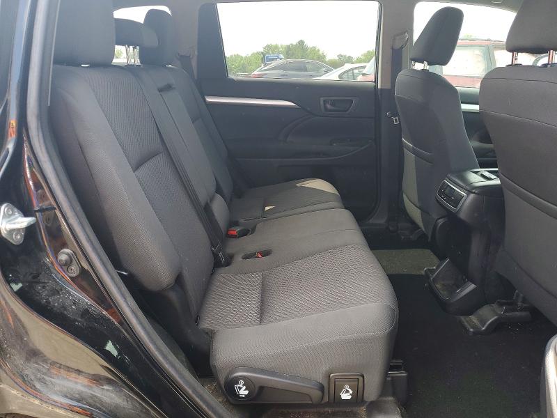 Продажа на аукционе авто 2018 Toyota Highlander, vin: 5TDBZRFH2JS850520, номер лота: 57246596