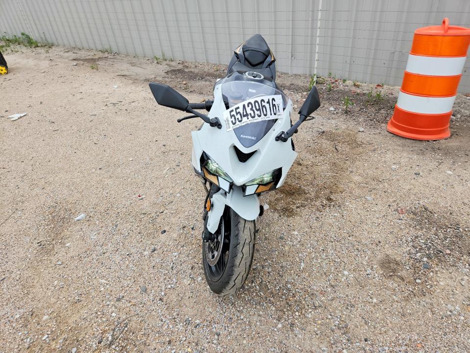 55439616 :رقم المزاد ، JKBZXJJ18TA041447 vin ، 2026 Kawasaki Zx636 مزاد بيع