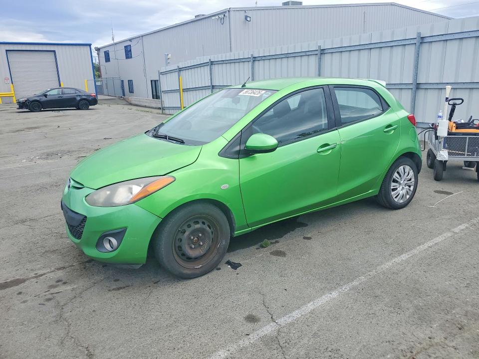 56736426 :رقم المزاد ، JM1DE1LZ1C0141019 vin ، 2012 Mazda Mazda2 مزاد بيع