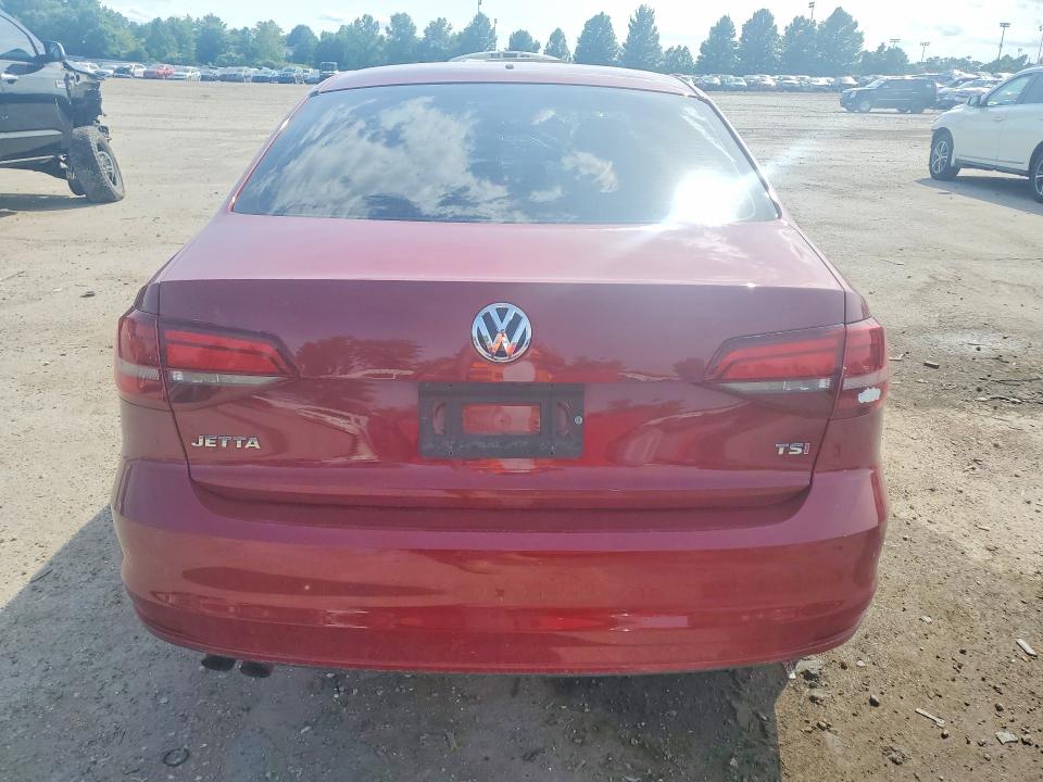 57714276 :رقم المزاد ، 3VW2B7AJ9HM261619 vin ، 2017 Volkswagen Jetta مزاد بيع