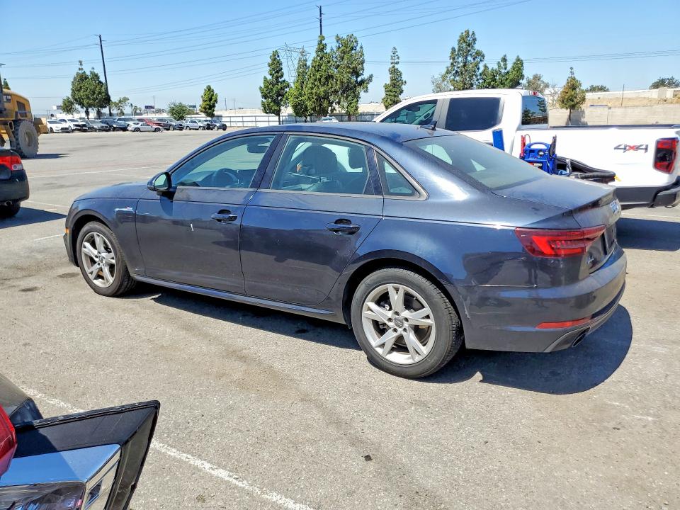57250196 :رقم المزاد ، WAUKMAF45JA228680 vin ، 2018 Audi A4 مزاد بيع