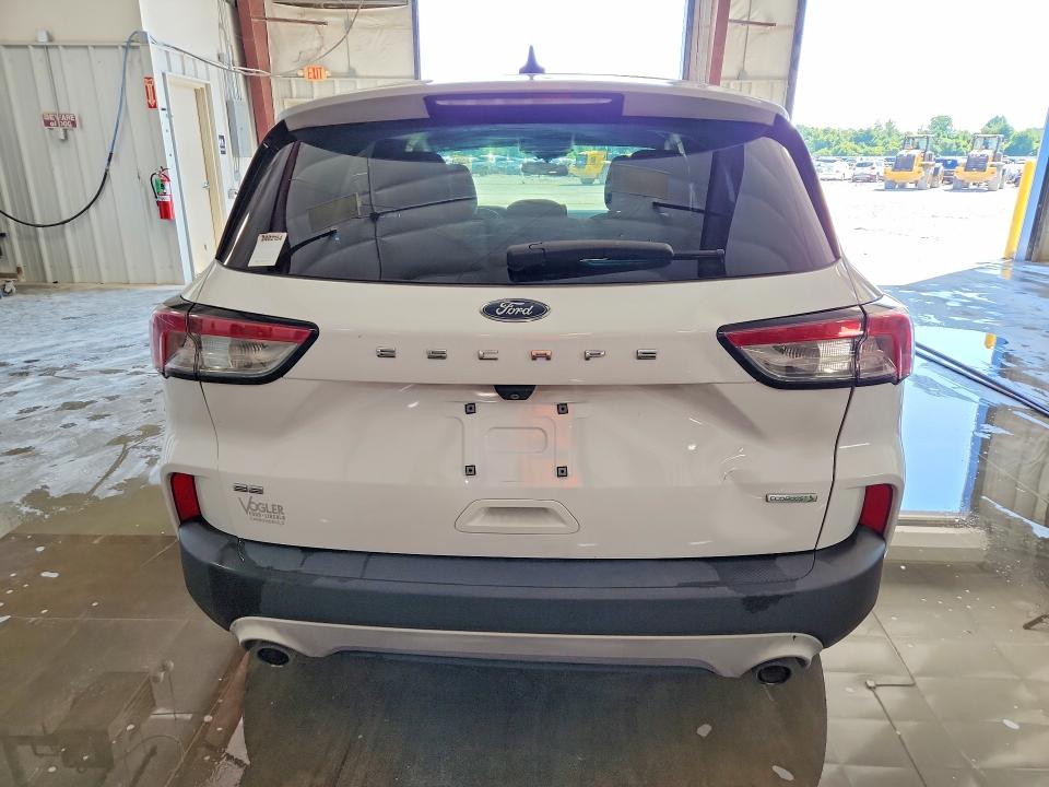 58413586 :رقم المزاد ، 1FMCU0G63LUC04618 vin ، 2020 Ford Escape مزاد بيع