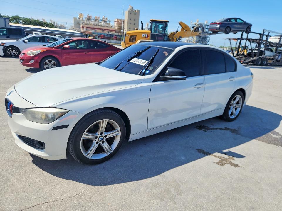 58703496 :رقم المزاد ، WBA3B1C55FP830975 vin ، 2015 Bmw 320 مزاد بيع