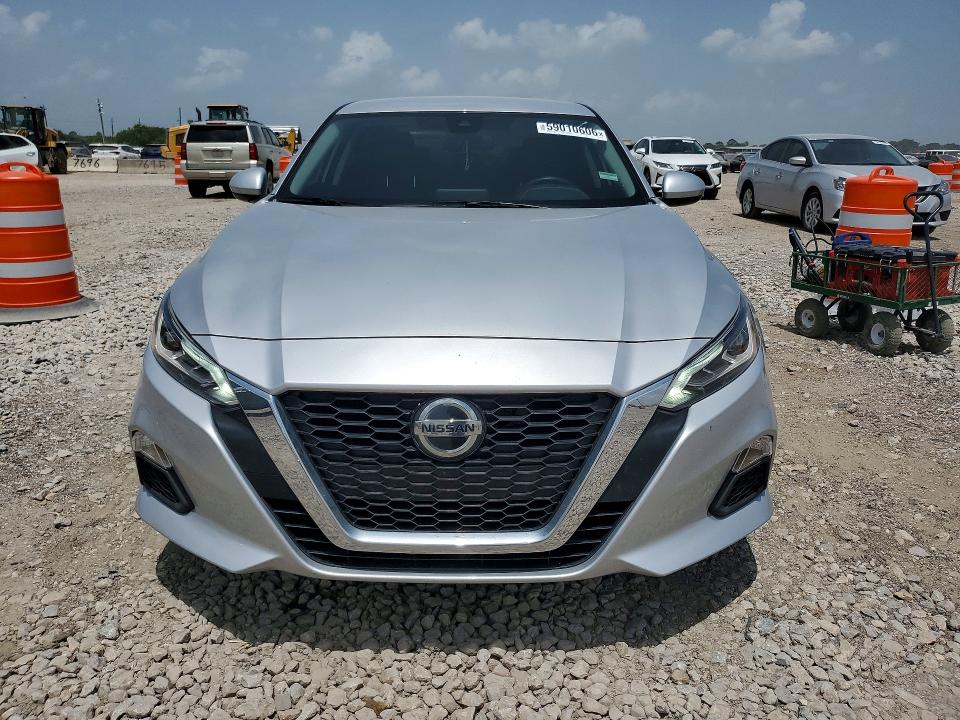 Продаж на аукціоні авто 2022 Nissan Altima, vin: 1N4BL4DV3NN409333, номер лоту: 59010606