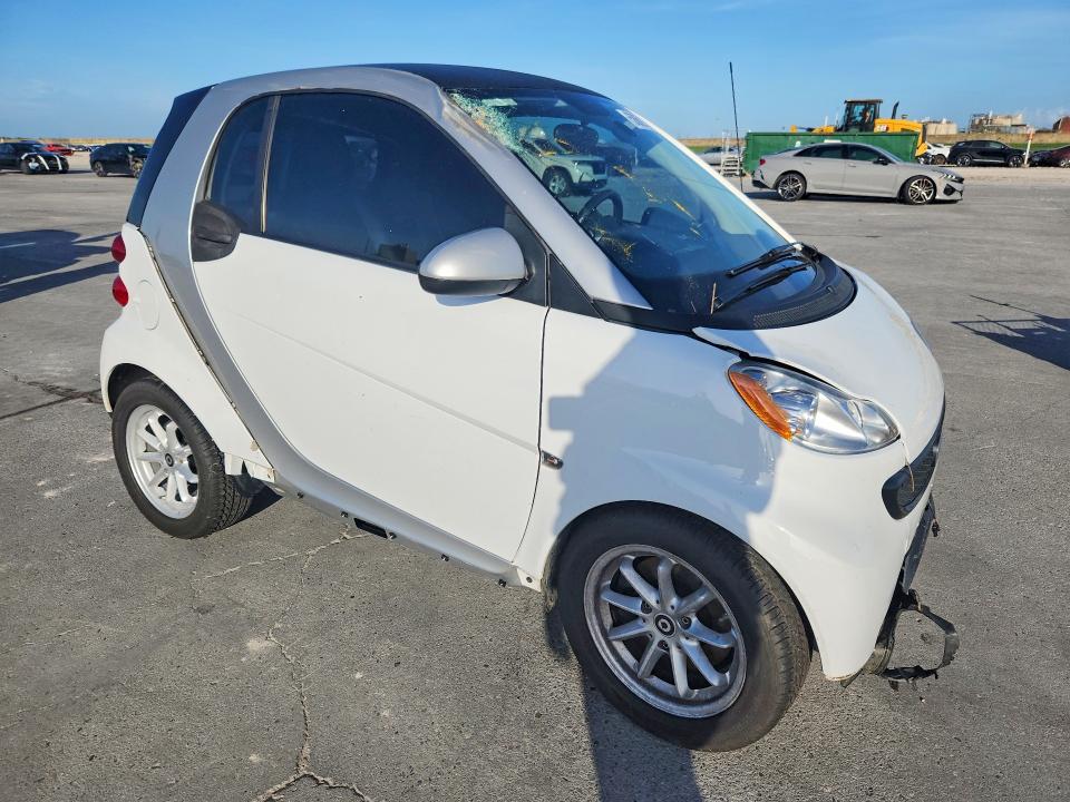 Продажа на аукционе авто 2013 Smart Fortwo, vin: WMEEJ3BA5DK659973, номер лота: 58621546