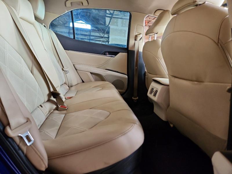 57392926 :رقم المزاد ، 4T1B21HK8JU507569 vin ، 2018 Toyota Camry Hybrid مزاد بيع