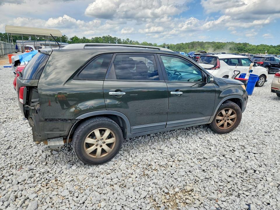2011 Kia Sorento მანქანა იყიდება აუქციონზე, vin: 5XYKT3A11BG106236, აუქციონის ნომერი: 57705666