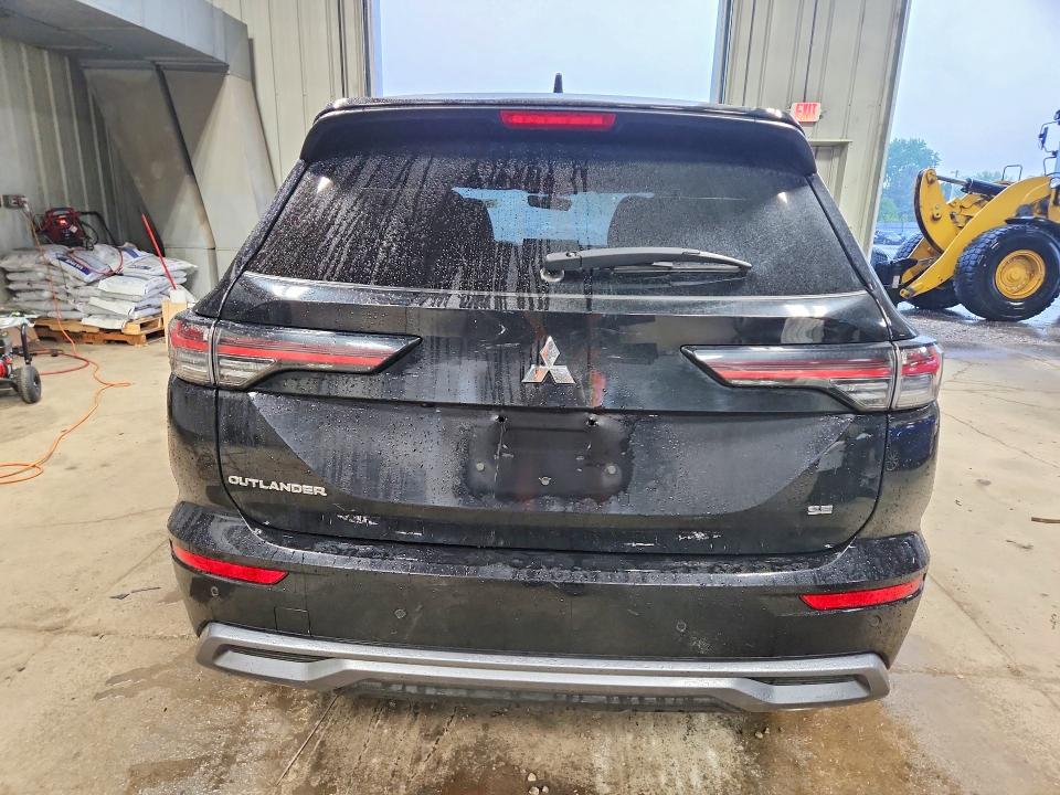56233016 :رقم المزاد ، JA4J3VA88SZ020423 vin ، 2025 Mitsubishi Outlander مزاد بيع