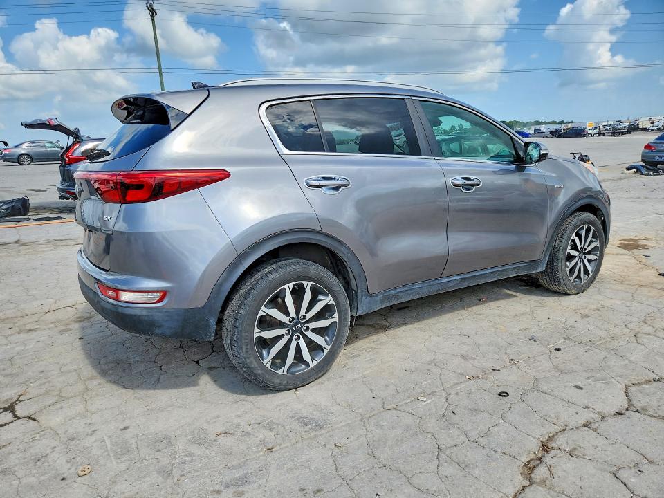 2017 Kia Sportage მანქანა იყიდება აუქციონზე, vin: KNDPNCAC2H7084528, აუქციონის ნომერი: 58926686