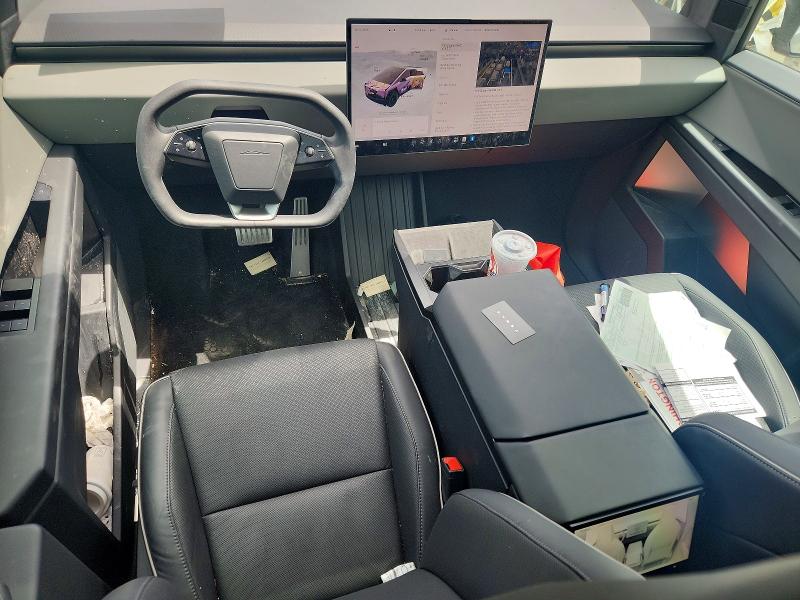 56141156 :رقم المزاد ، 7G2CEHED7SA080047 vin ، 2025 Tesla Cybertruck مزاد بيع