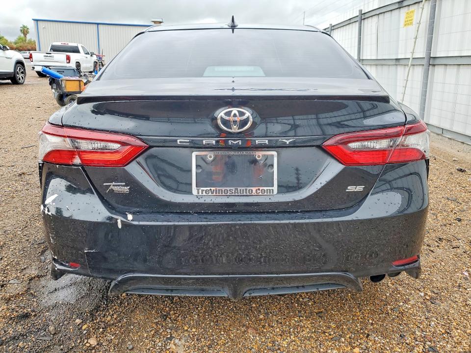 57591046 :رقم المزاد ، 4T1G11AK6MU598588 vin ، 2021 Toyota Camry مزاد بيع