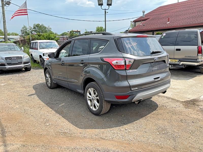2018 Ford Escape მანქანა იყიდება აუქციონზე, vin: 1FMCU9GD9JUD12743, აუქციონის ნომერი: 59675676