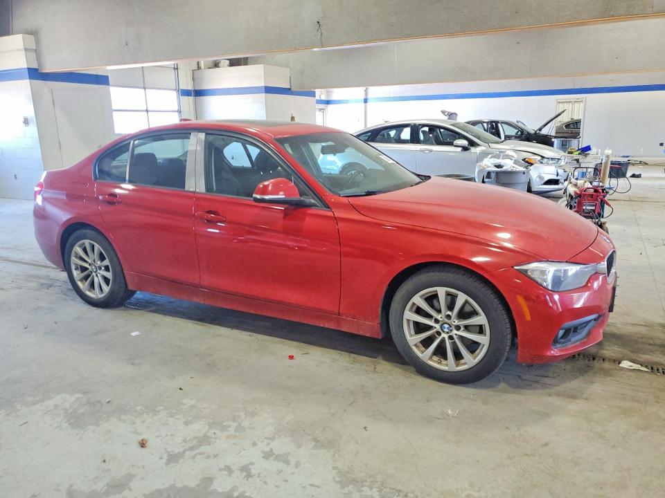 55961156 :رقم المزاد ، WBA8E5G57GNT41926 vin ، 2016 Bmw 320 مزاد بيع