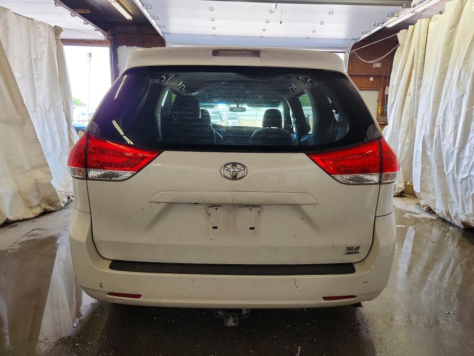 Продажа на аукционе авто 2012 Toyota Sienna, vin: 5TDDK3DCXCS040055, номер лота: 56290536