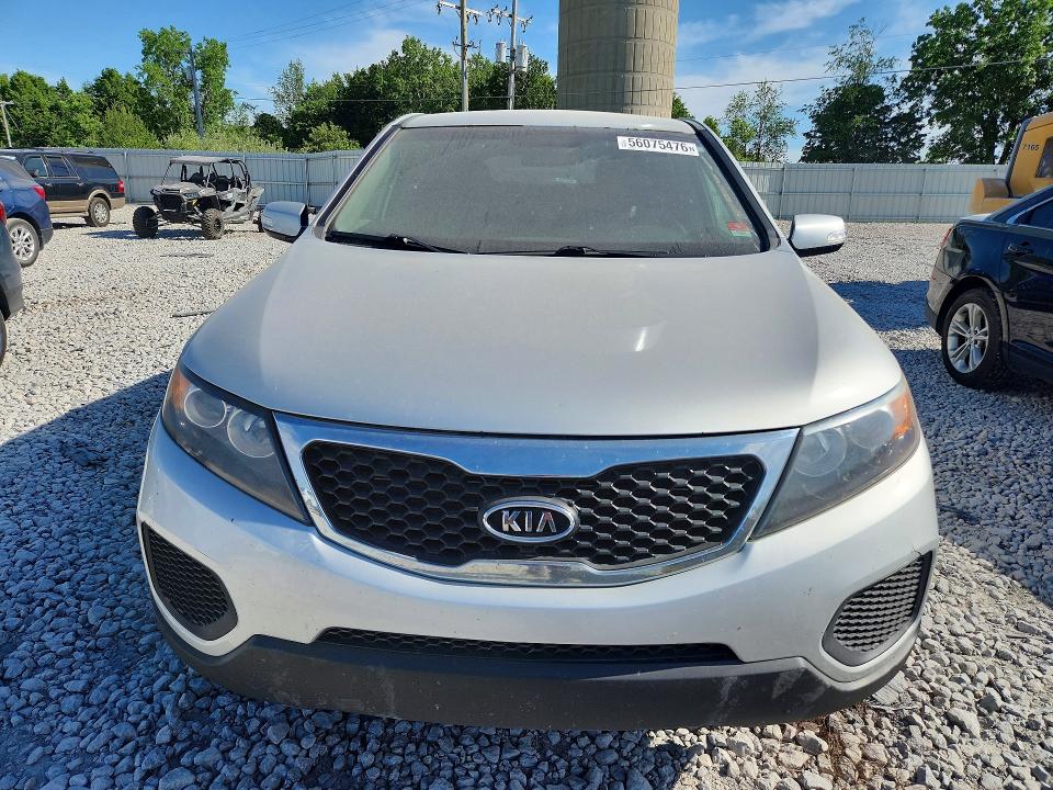 2013 Kia Sorento მანქანა იყიდება აუქციონზე, vin: 5XYKTDA62DG356511, აუქციონის ნომერი: 56075476