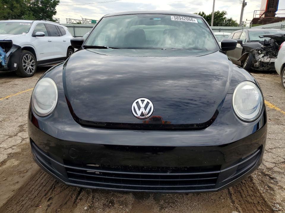 2014 Volkswagen Beetle მანქანა იყიდება აუქციონზე, vin: 3VWFP7AT7EM624080, აუქციონის ნომერი: 58942066