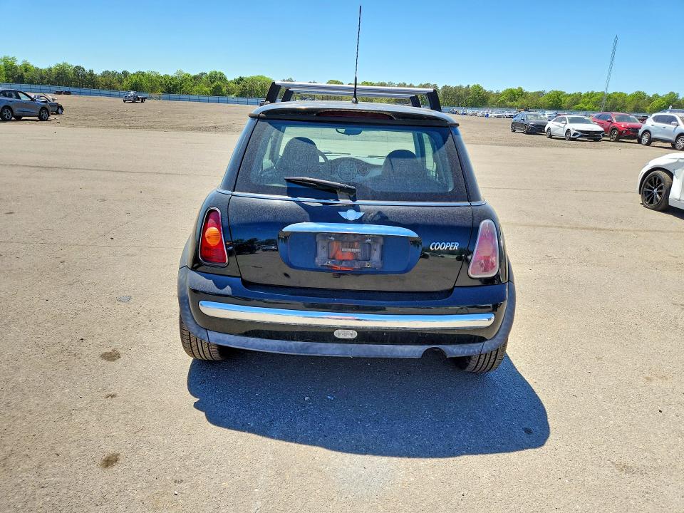 2003 Mini Cooper მანქანა იყიდება აუქციონზე, vin: WMWRC33483TE18548, აუქციონის ნომერი: 55991816