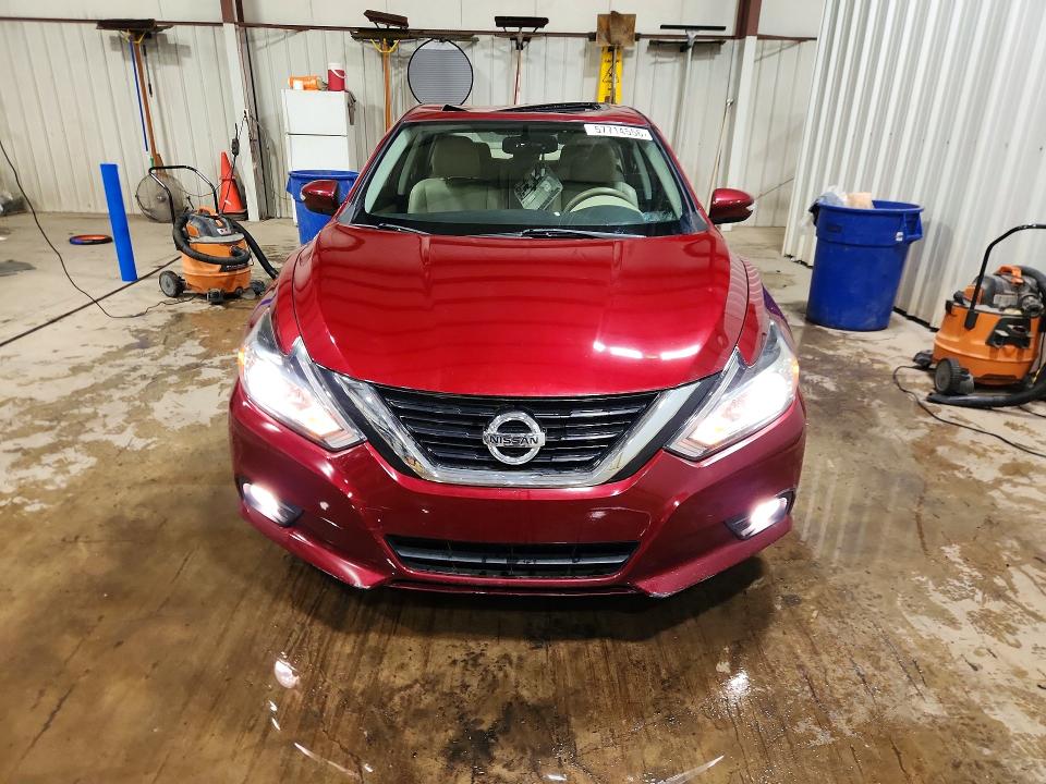 57714556 :رقم المزاد ، 1N4AL3AP4JC230932 vin ، 2018 Nissan Altima مزاد بيع